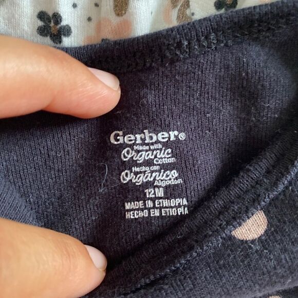 [gerber organic] set of 3 short sleeved onesies EUC #10 - Picture 3 of 5